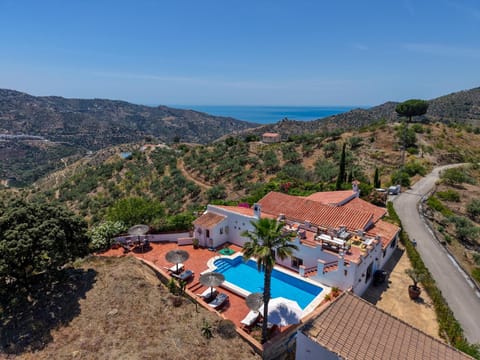 Property building, Day, Natural landscape, Bird's eye view, Mountain view, Pool view, Sea view, Swimming pool, sunbed