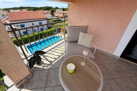 Balcony/Terrace, children, Family