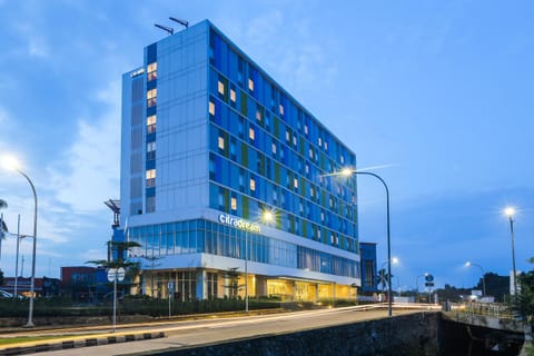 Property building, Facade/entrance