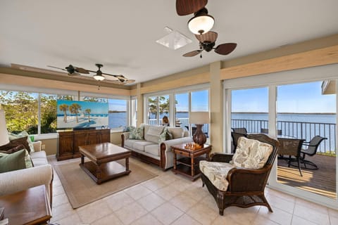 21381 Widgeon Point estate Apartment in Estero Island