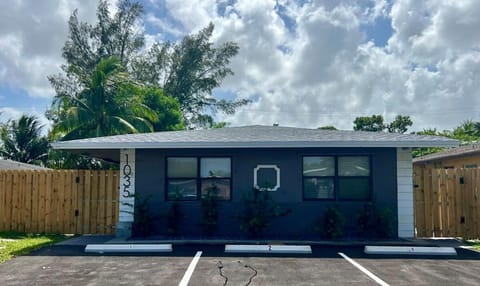 20 OFF Golden Hour BBQ 10 MIN Beach Airport FL Apartment in Fort Lauderdale