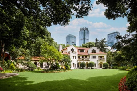 Property building, Garden view