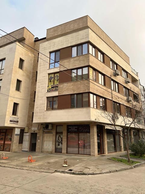 Property building, Street view