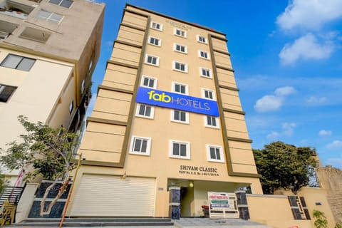 Property building, Facade/entrance