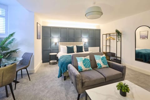 Bed, Seating area, Bedroom