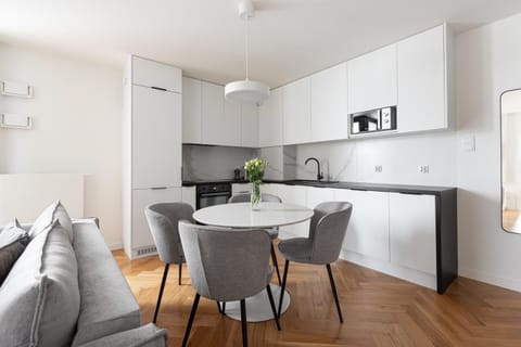 Kitchen or kitchenette, Living room, kitchen