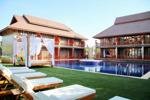 Activities, Summer, Swimming pool, Swimming pool, Entertainment, Location