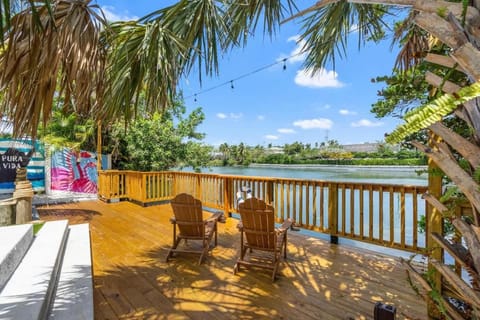 4BR Lakefront Heated Pool -Jacuzzi -Basket -Sauna House in Wilton Manors