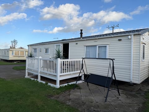 Coastal Beachfront Caravan Campground/ 
RV Resort in Tendring District