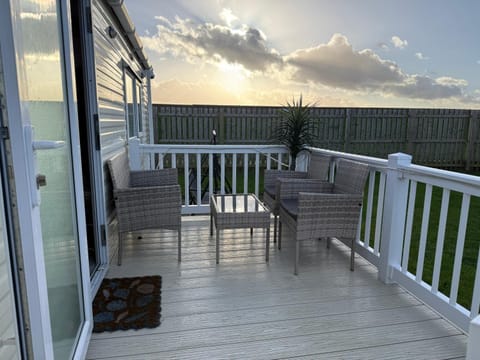 Coastal Beachfront Caravan Campground/ 
RV Resort in Tendring District