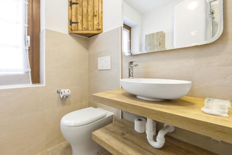 Hostdomus - La Chapelle Apartment in Sauze d'Oulx