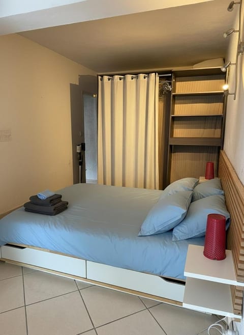 Villa méditerranéenne avec piscine et jardin Villa in Fréjus