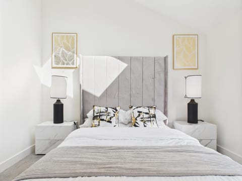 Bed, Bedroom
