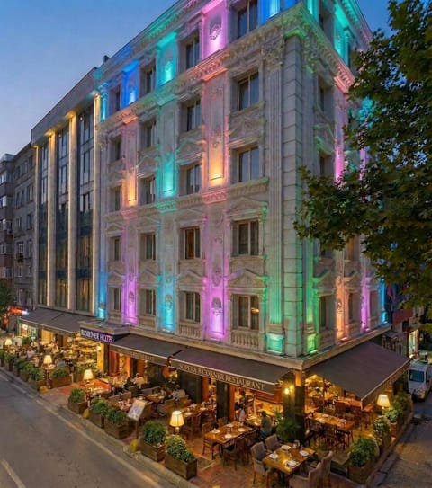 Property building, Day, Night, Neighbourhood, Street view, Location