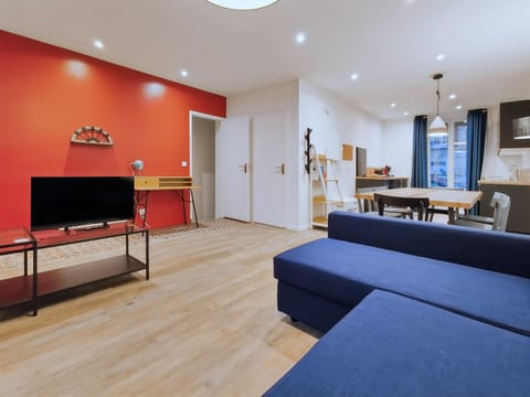 TV and multimedia, Living room, Seating area