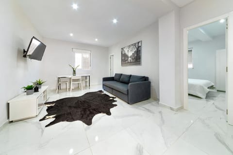 TV and multimedia, Living room, Lounge or bar