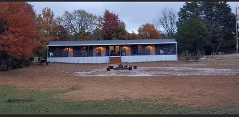 The Lodges at Fossil Creek Farm Stay in Lake Texoma