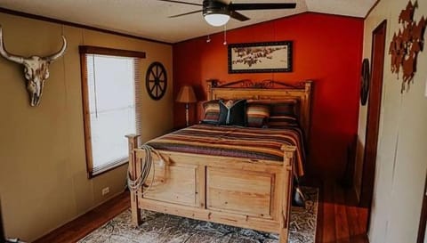 The Lodges at Fossil Creek Farm Stay in Lake Texoma