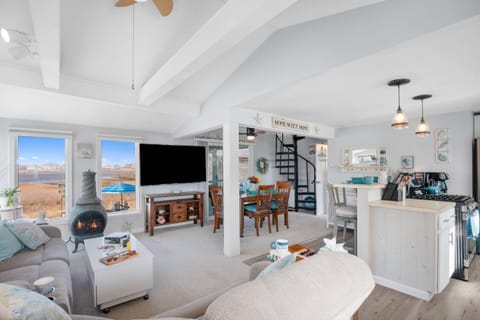 Island SunRise House in Newburyport