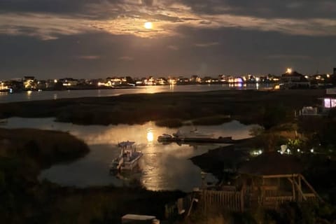 Sunrise Paradise House in Newburyport
