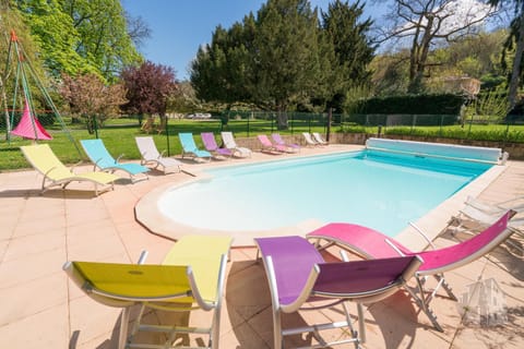 Swimming pool, Swimming pool