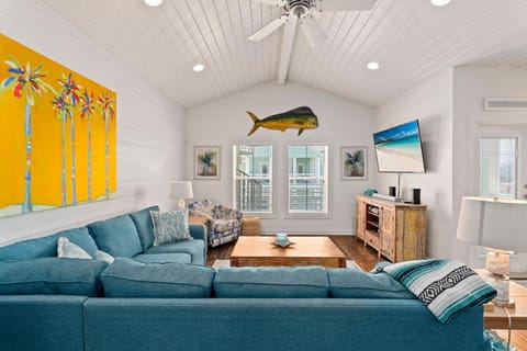 Day, TV and multimedia, View (from property/room), Living room, Seating area, furniture