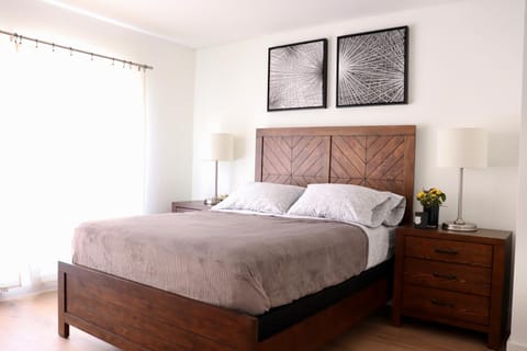 Heart Of West hollywood 2 Bedroom 2 Bath Apartment in West Hollywood