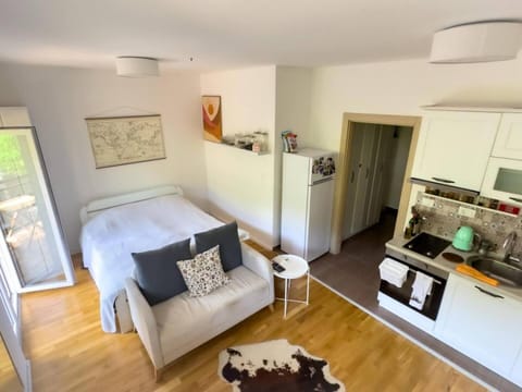Photo of the whole room, Seating area, Bedroom