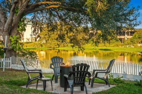 NEW Waterfront Heated Pool Dogs Allowed Near Beach Family House in Largo