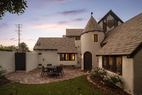 Walk to La Jolla Shores 2 homes Luxury Villa House in La Jolla Shores