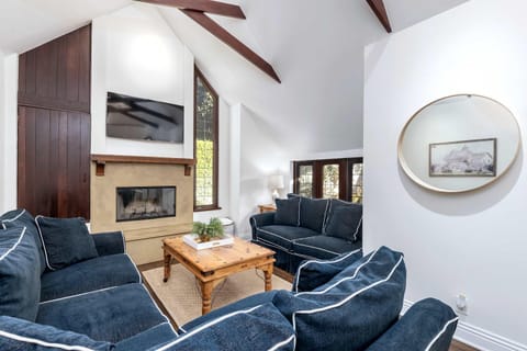 Walk to La Jolla Shores 2 homes Luxury Villa House in La Jolla Shores