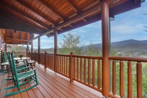 Resort-Style Smokies Cabin with Hot Tub and Game Room Cabin in Pigeon Forge
