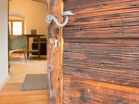 Photo of the whole room, Decorative detail, Decorative detail