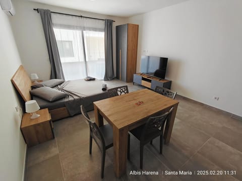 Living room, Dining area, Bedroom