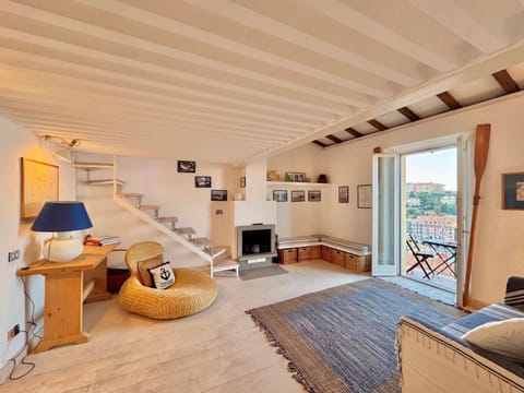 View (from property/room), Living room, Seating area