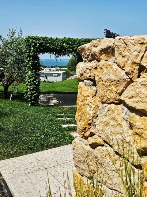 Garden, Lake view
