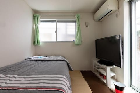 TV and multimedia, Photo of the whole room, Bedroom, air conditioner