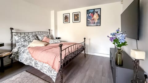 TV and multimedia, Bedroom