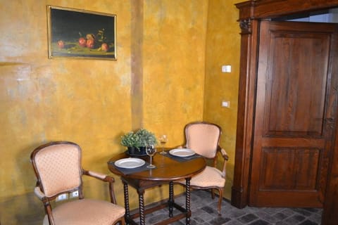 La Dimora della Luna Appartamento Giallo Apartment in Trieste