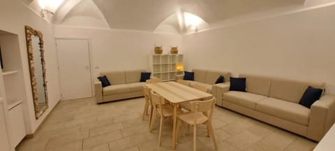 Centro Storico - Palazzo Manara - Note di Blu Apartment in Sanremo