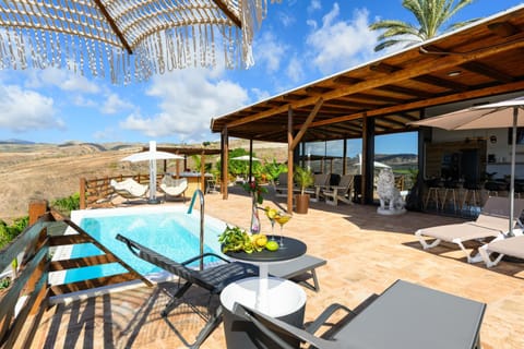 View (from property/room), Balcony/Terrace, Mountain view, Pool view, Swimming pool