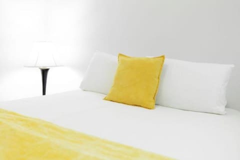 Stadium Oasis House in Arlington