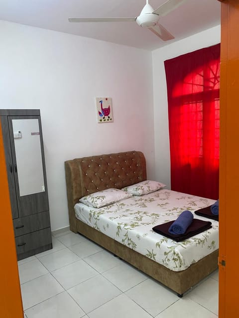 Bed, Bedroom, air conditioner