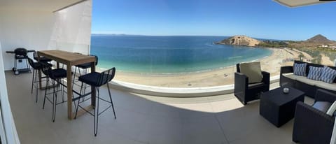Nearby landmark, Spring, Natural landscape, Winter, Summer, Fishing, Snorkeling, Balcony/Terrace, Lounge or bar, Beach, Windsurfing, Canoeing, Hiking, Diving, Autumn, Pool view, Sea view, Sports, Lunch, Sunset, children, Family