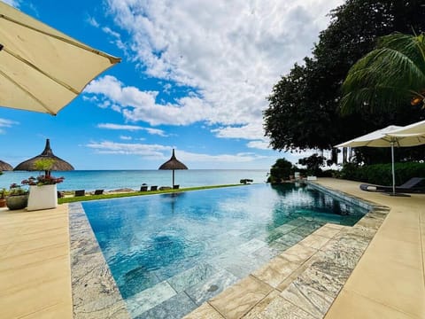 Beach, Pool view, Sea view, Swimming pool, sunbed