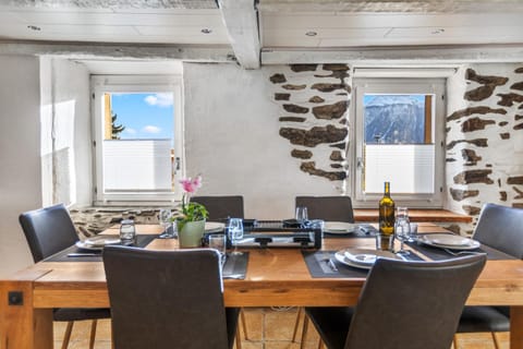 Historic Charming House 10 min from Crans-Montana Chalet in Crans-Montana