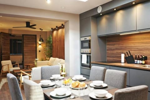 Gîte familial 6 pers balnéo proche Pairi Daiza House in Hauts-de-France