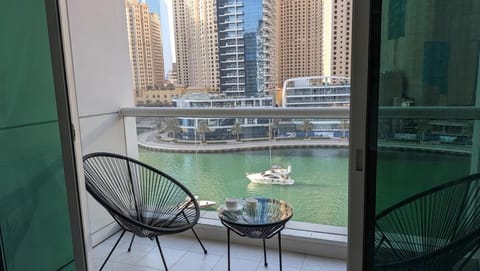 Balcony/Terrace, City view