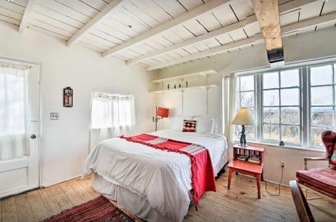 Taos Goji Farm & Eco-Lodge Retreat Farm Stay in New Mexico