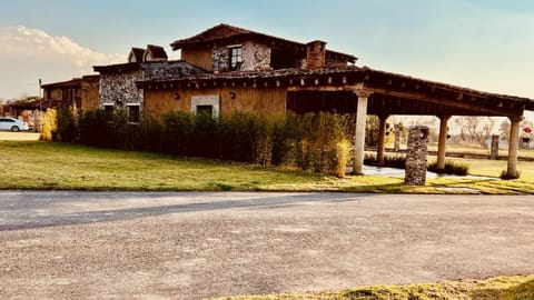 Property building, Facade/entrance, Off site